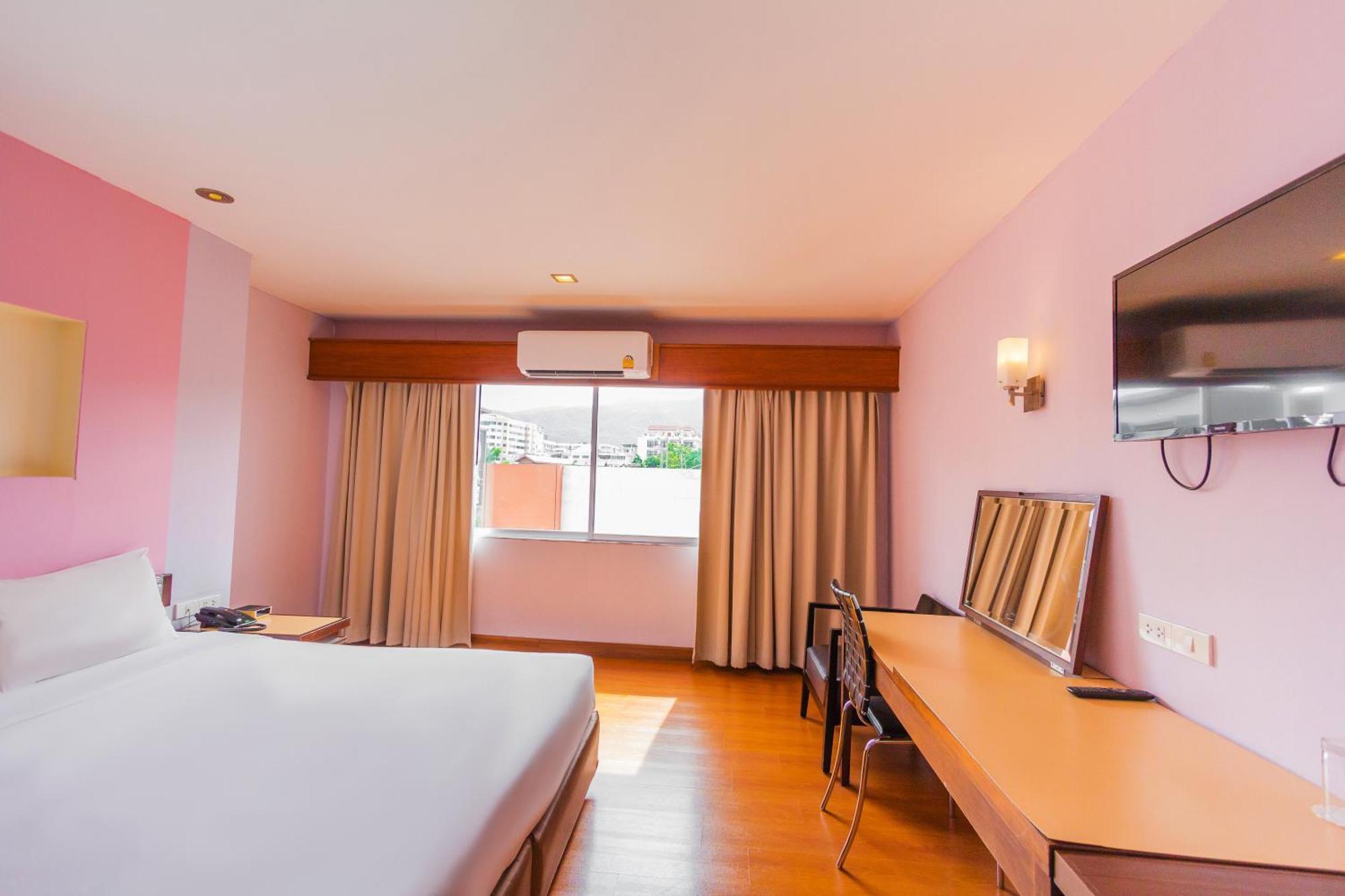 Mayflower Grande Hotel Chiang Mai Extérieur photo