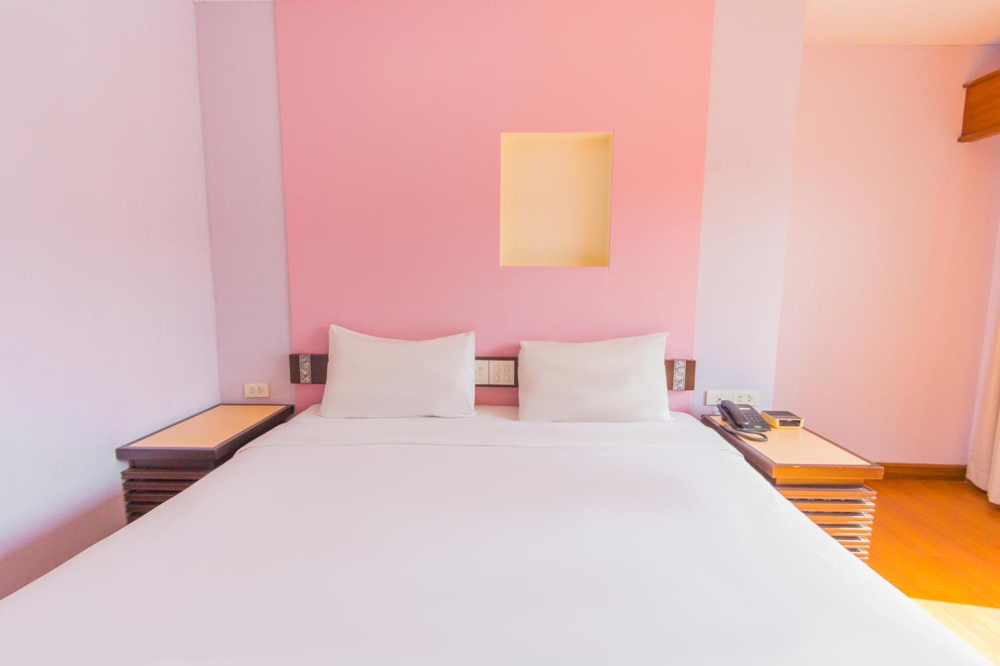 Mayflower Grande Hotel Chiang Mai Extérieur photo