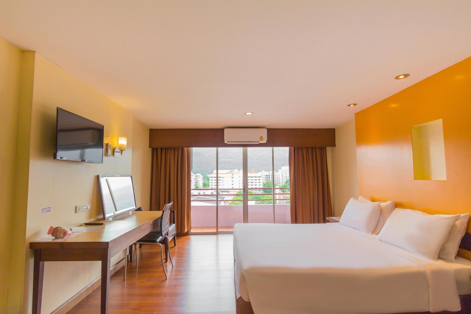 Mayflower Grande Hotel Chiang Mai Extérieur photo