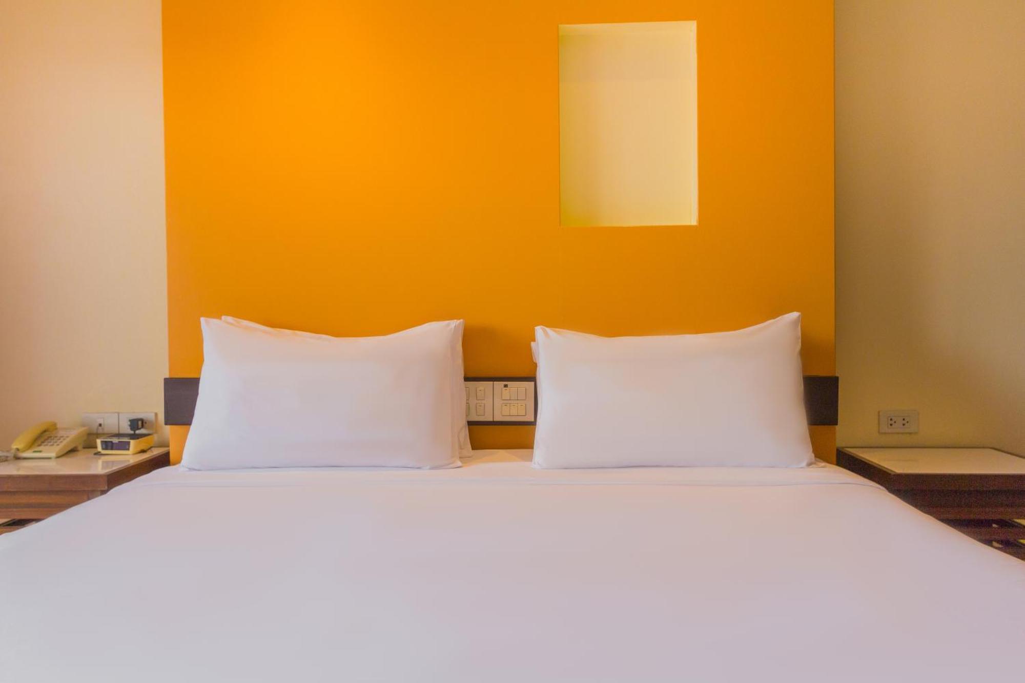 Mayflower Grande Hotel Chiang Mai Extérieur photo
