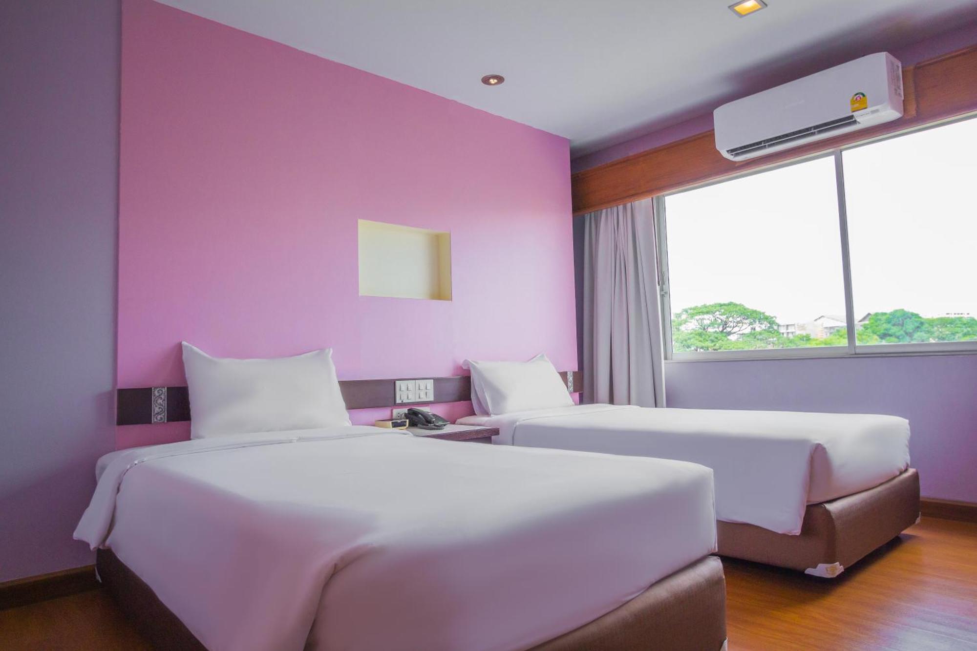 Mayflower Grande Hotel Chiang Mai Extérieur photo