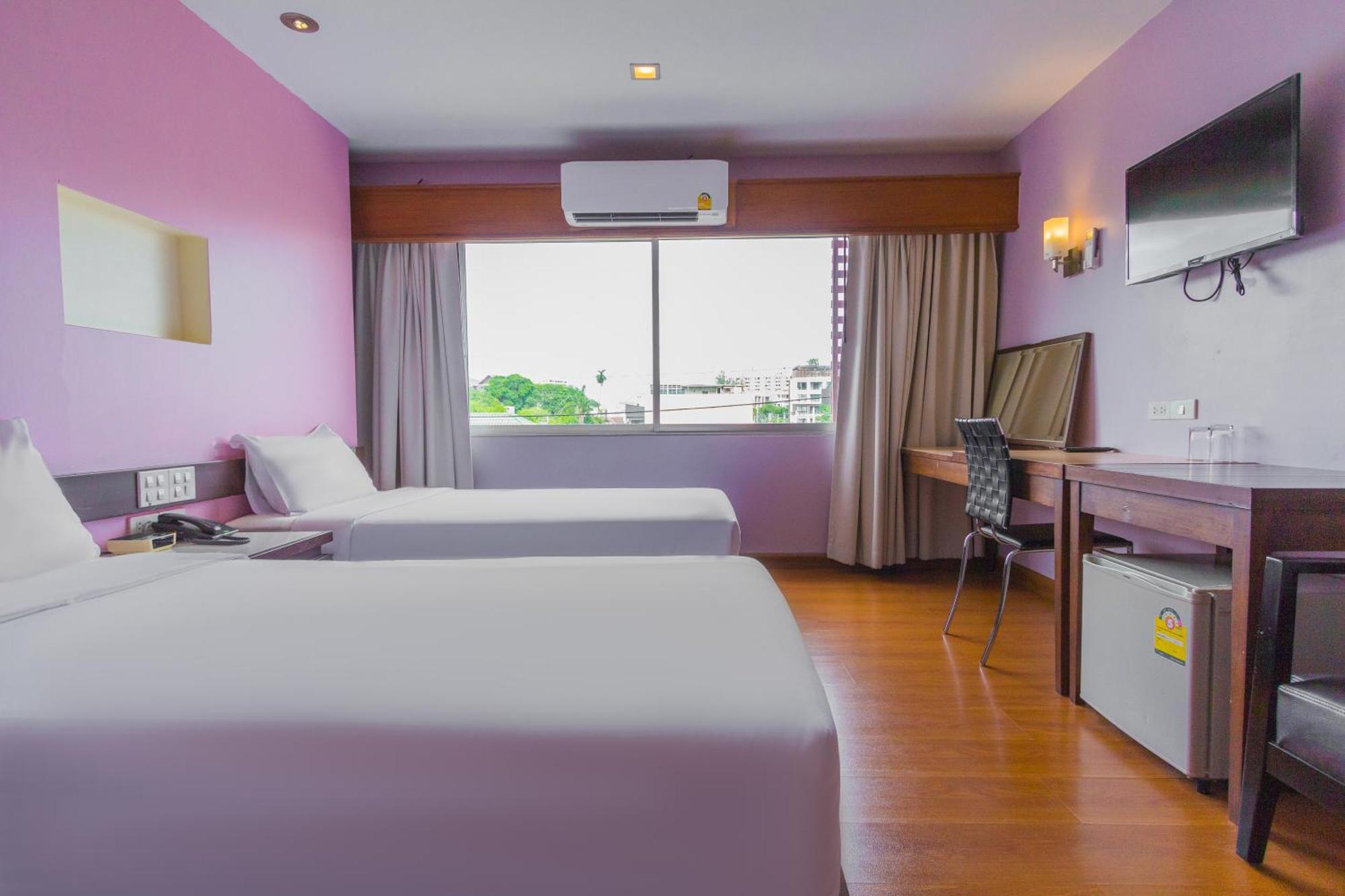 Mayflower Grande Hotel Chiang Mai Extérieur photo