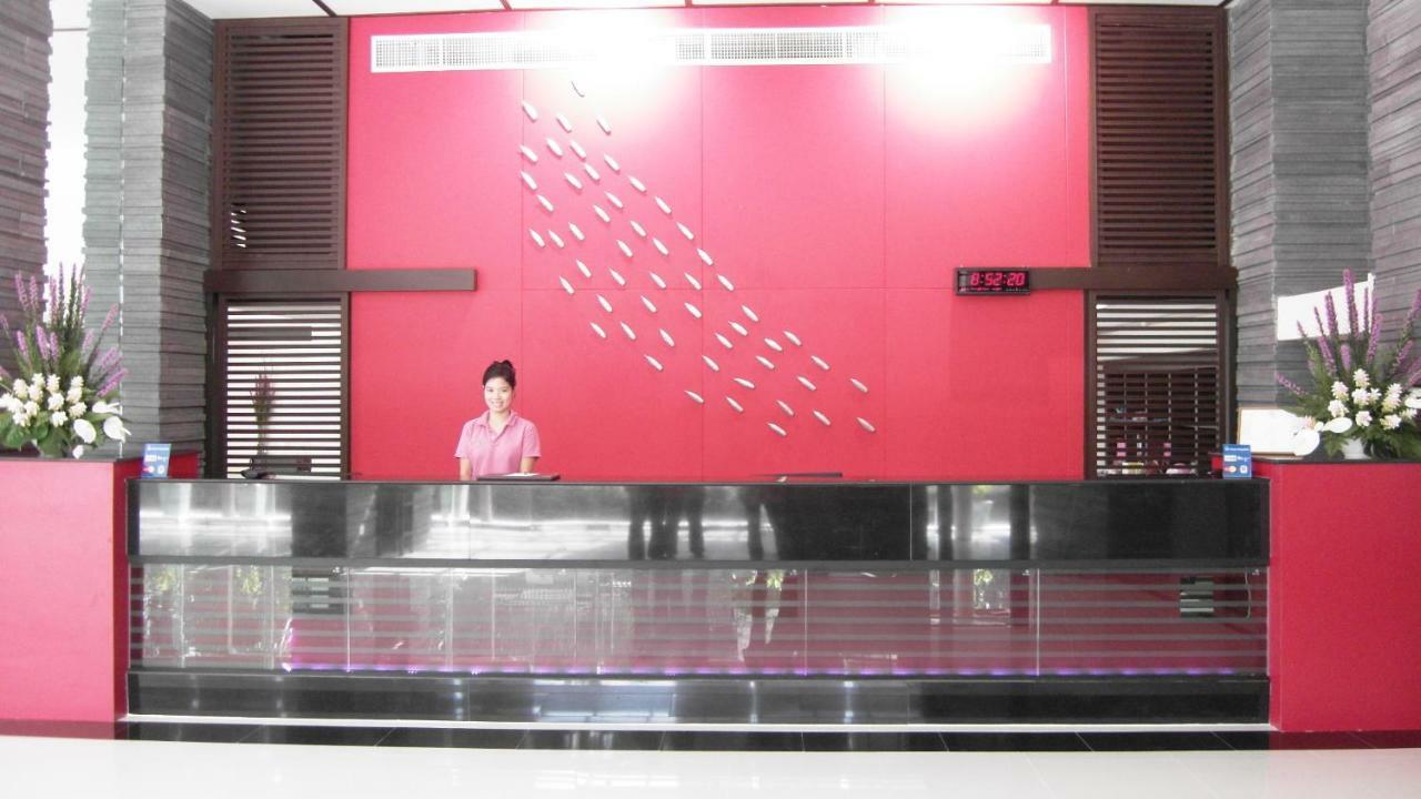 Mayflower Grande Hotel Chiang Mai Extérieur photo